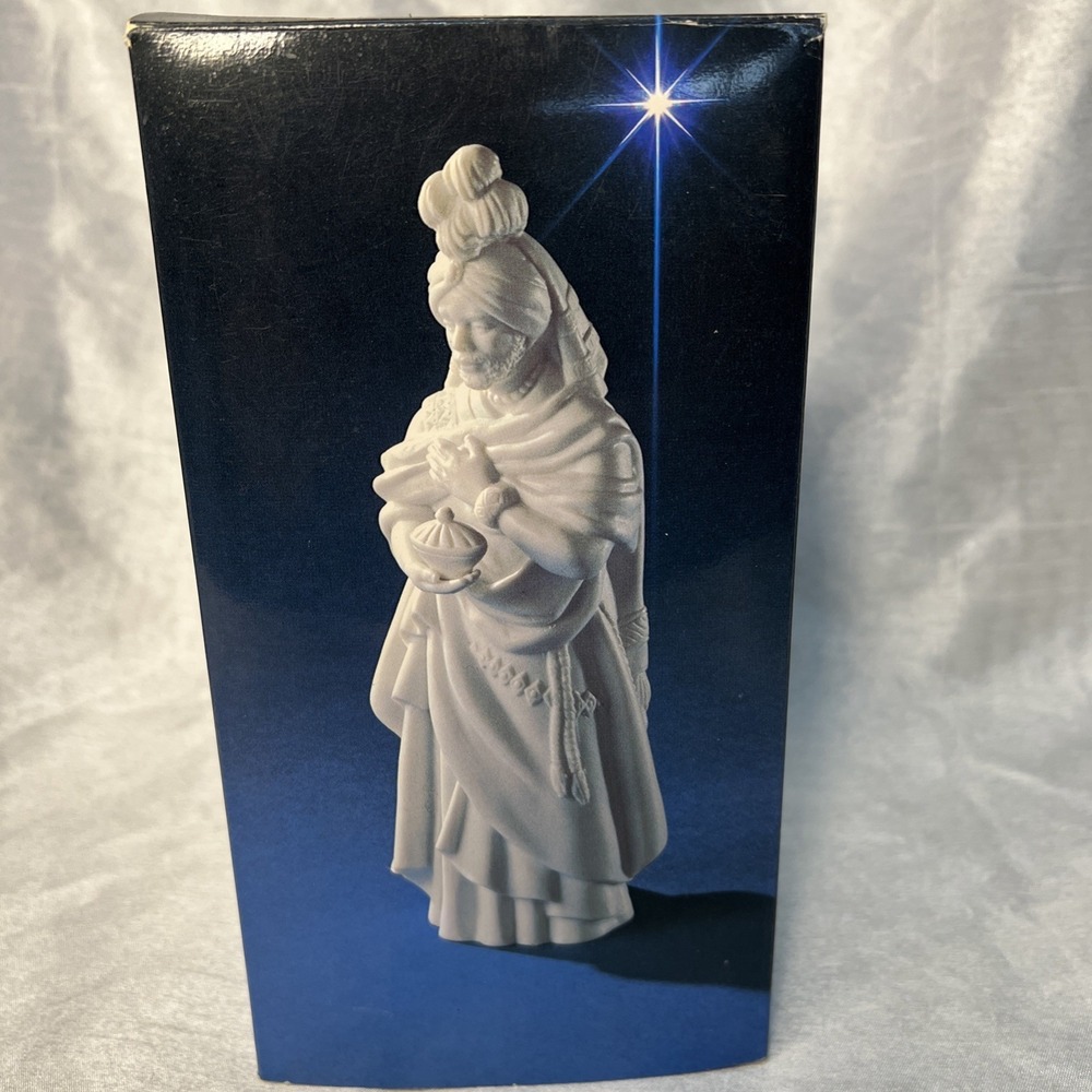 Avon Nativity Collectibles The Magi Kaspar Porcelain Figurine 1982 - Christmas